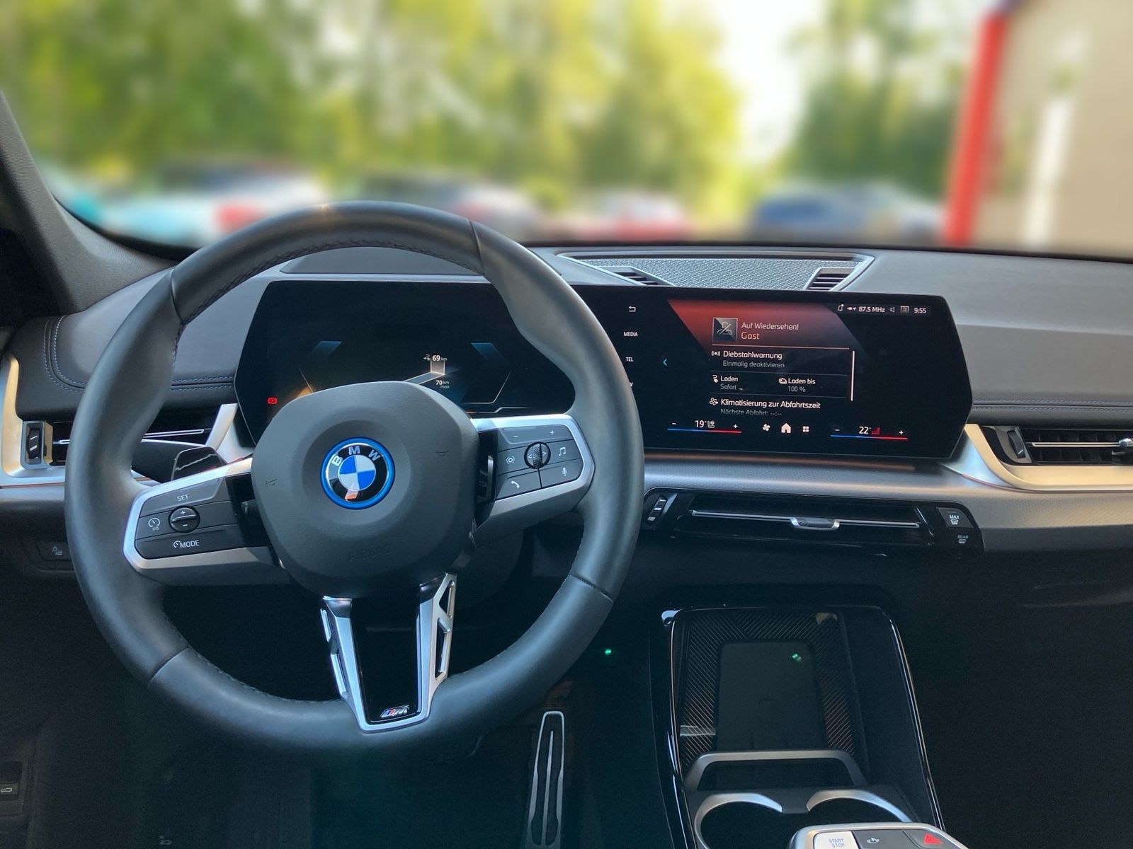 BMW iX1 xDrive30 M Sport Pro HUD LC Prof. DA H K foto 3