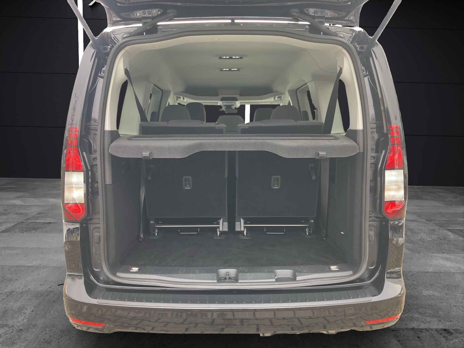 Fahrzeugabbildung Volkswagen Caddy TSI  Life Maxi 7-Si LED GRA LM
