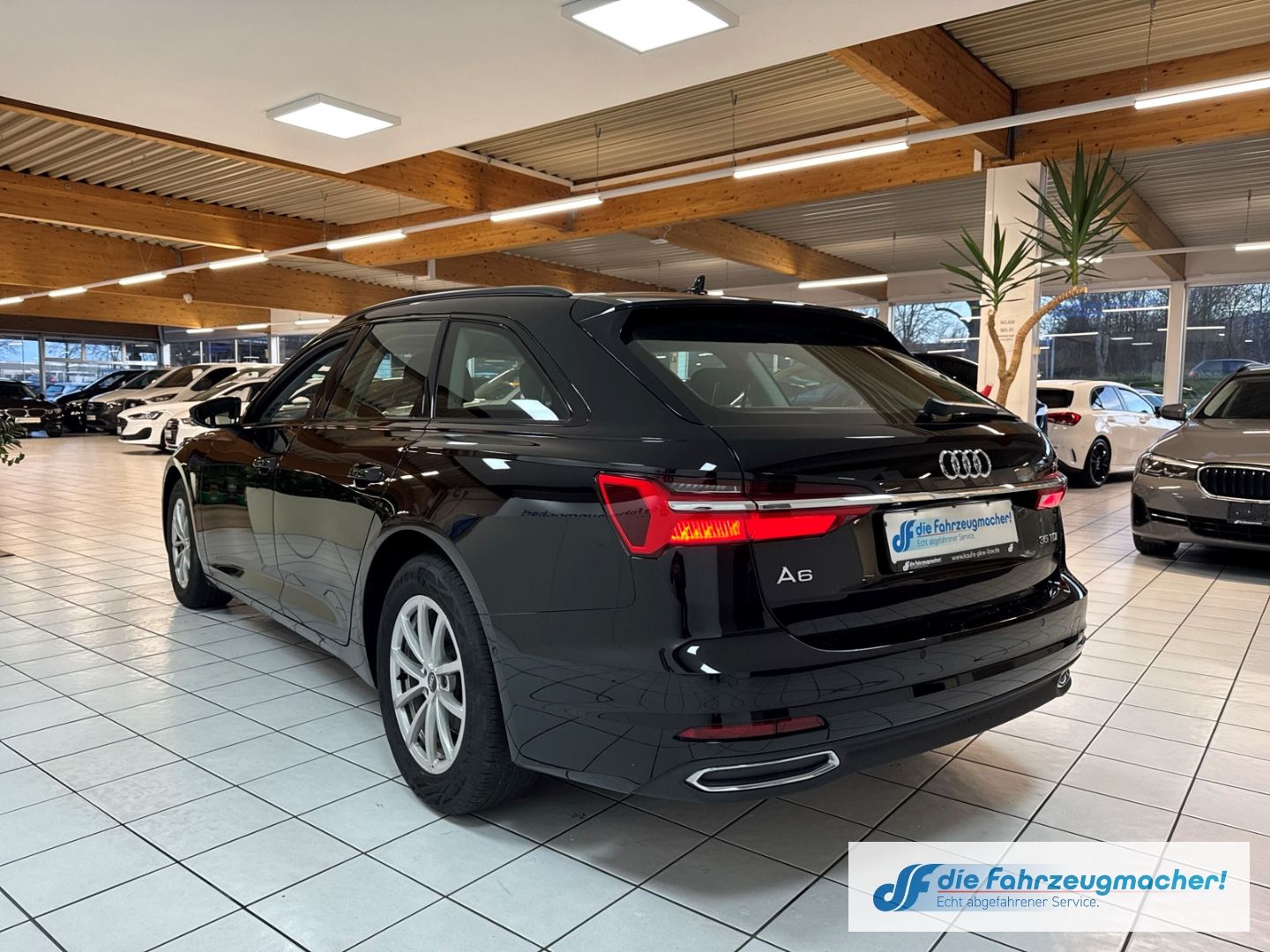 Fahrzeugabbildung Audi A6 Avant 35 TDI Navi LED ACC El. Heckklappe Mehr