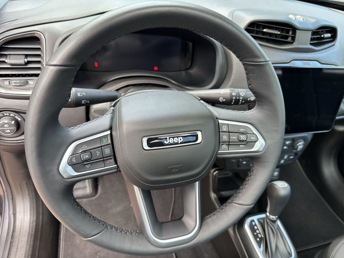 Fahrzeugabbildung Jeep Renegade Summit 1.5 MHEV- Leder-Panoramadach-Vol