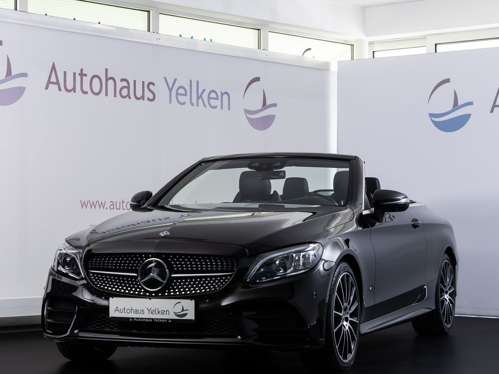 MERCEDES-BENZ C 300 4M AMG-LINE *DISTR*MBEAM*BURMESTER*360°