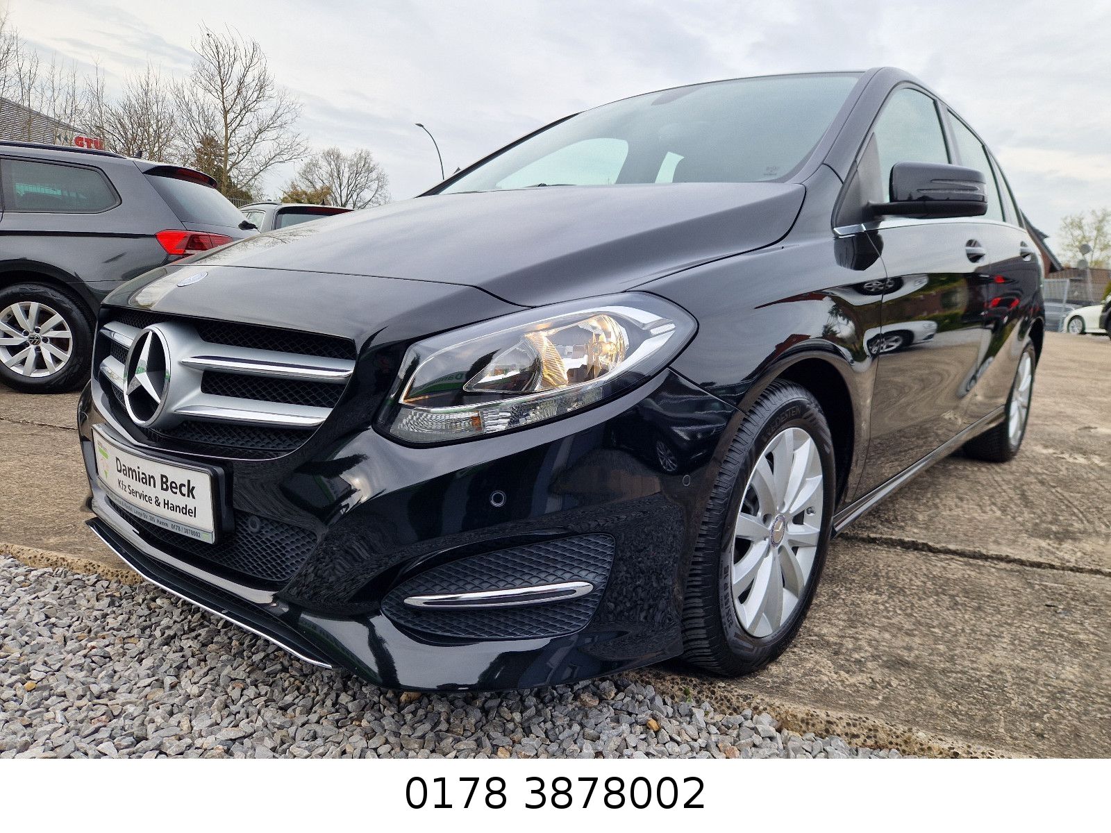 MERCEDES-BENZ B 180