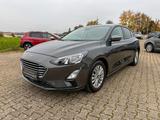 Ford Focus Lim. Titanium | KeylessGo | Totwinkel. - Ford Focus Titanium mit Hybrid-Antrieb (Benzin/Elektro)