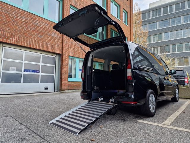 Fahrzeugabbildung Volkswagen Caddy MAXI 1,5 TSI DSG Rollstuhlrampe
