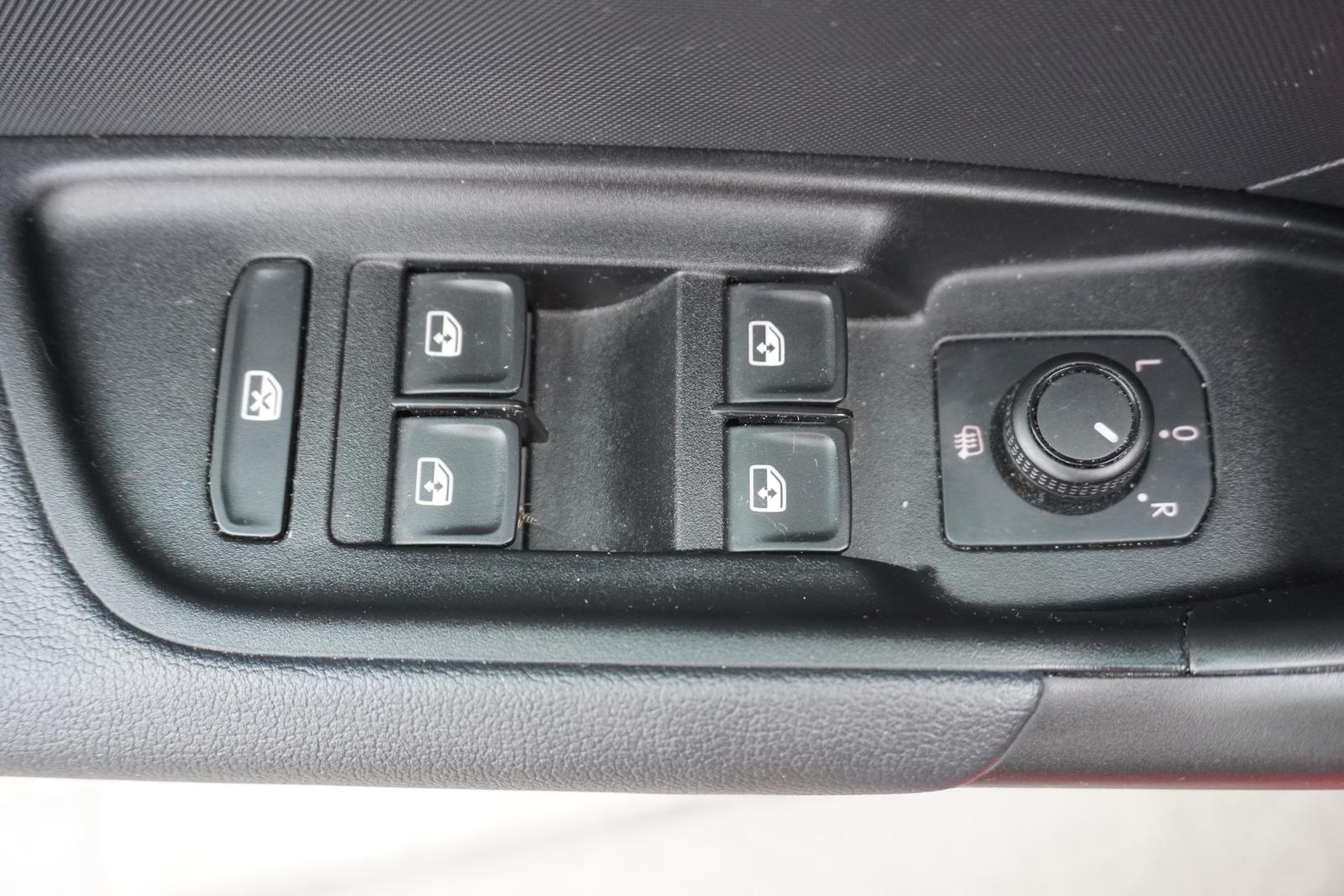 Audi A1 Sportback 40 2.0 TFSI S line LED App-Connect, миниатюра 20