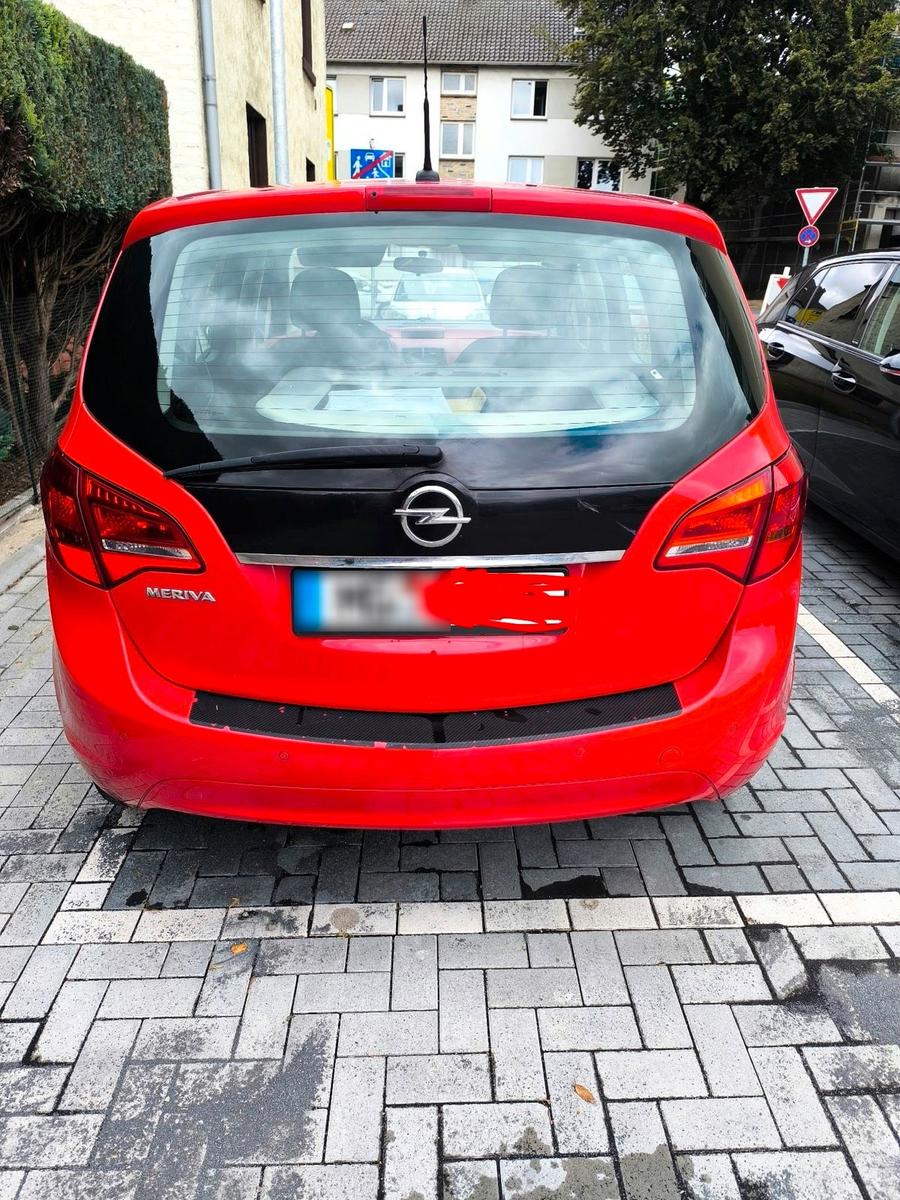 Opel Meriva 2010 — interior