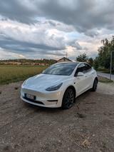 Tesla Model Y SR RWD | 8-Fach | HU neu | 1.Hd