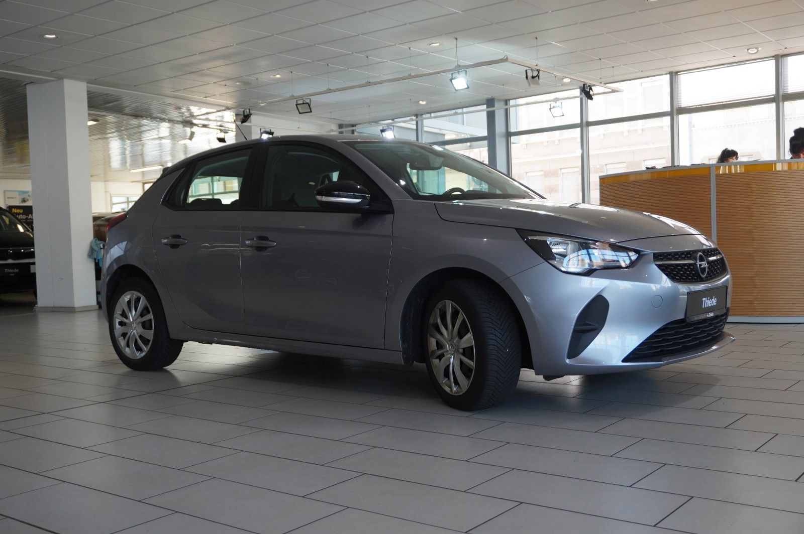 Fahrzeugabbildung Opel Corsa F 1.2 EDITION KLIMA/SHZ/PDC/SPORT/TEMP.