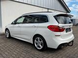 BMW 2 Gran Tourer 220 d xDrive M Sport,AHK,7-SITZER - weiße BMW 220