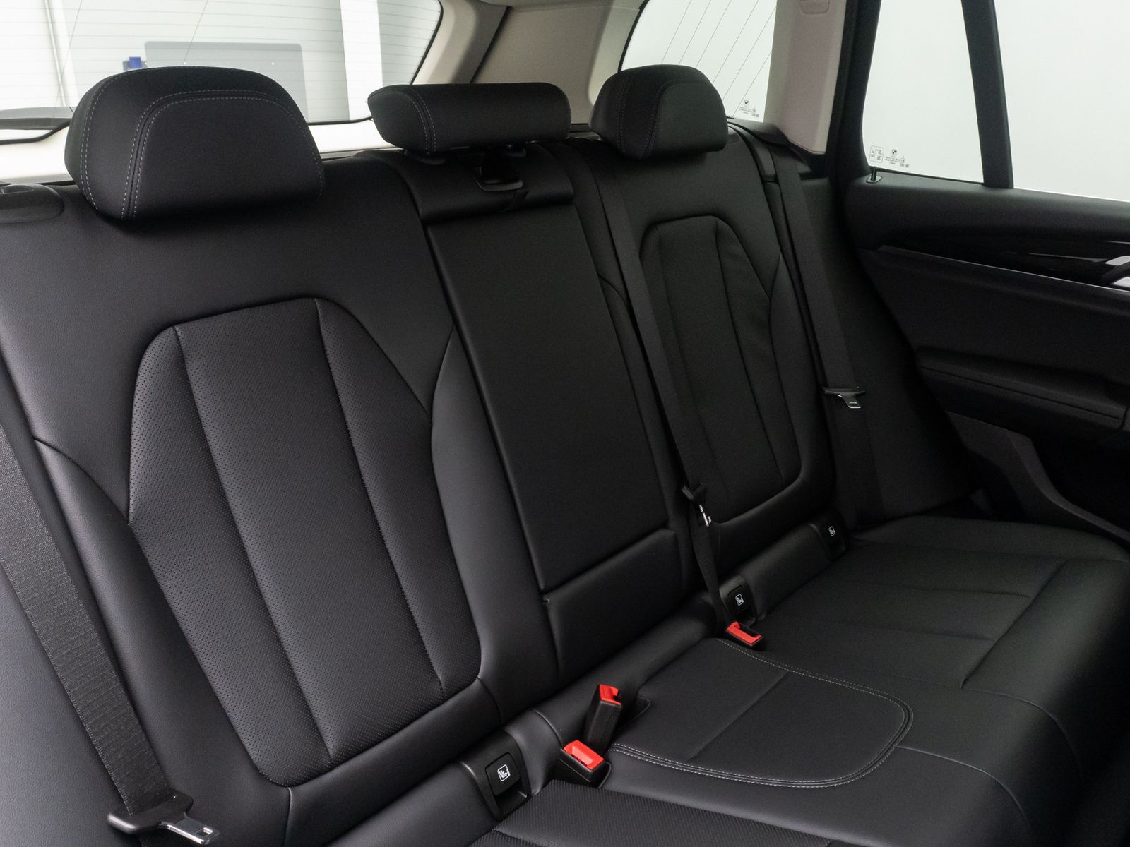 Fahrzeugabbildung BMW X3 xD30e Kamera DAB HiFi AHK Sportsitze 18Zoll