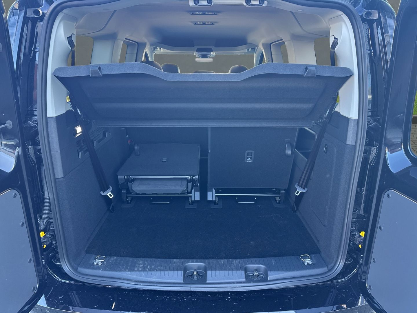 Caddy Style 2.0 TDI AHK Navi Digitales Cockpit L