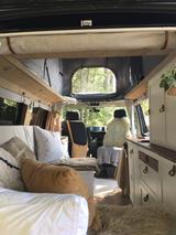 Volkswagen T6 Campervan lang 4motion AHK - schwarze Volkswagen T6 andere