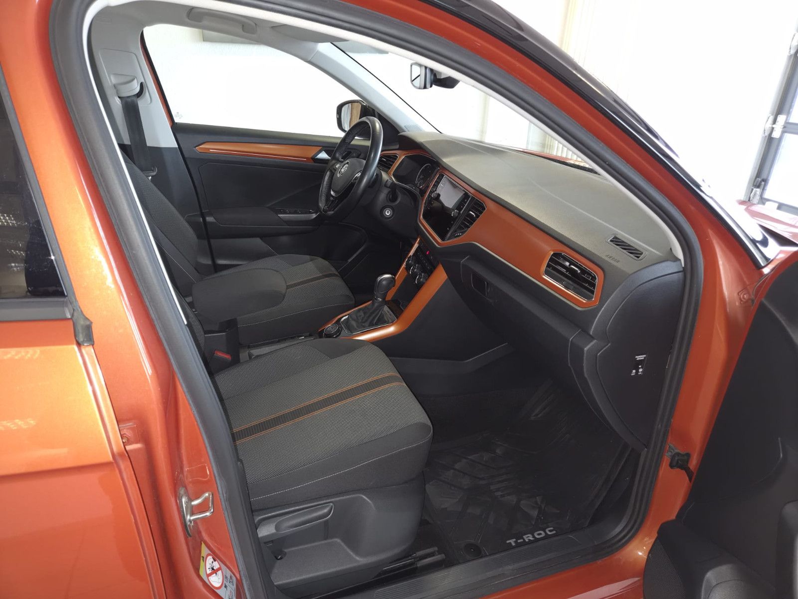Fahrzeugabbildung Volkswagen T-Roc Style 4Motion / NAVI / GARANTIE
