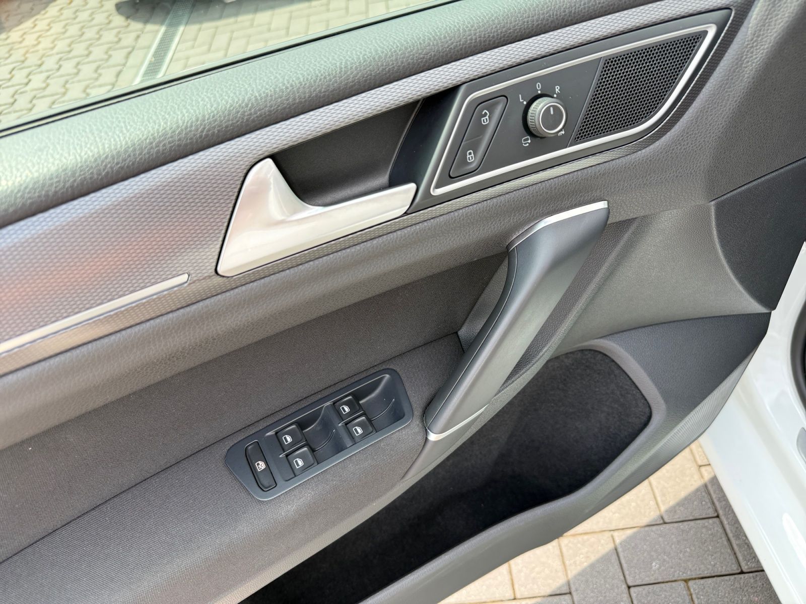 Fahrzeugabbildung Volkswagen Golf Sportsvan Golf VII Sportsvan 1.4 TSI BMT Lo