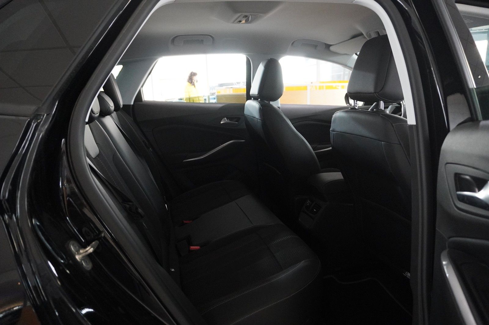 Fahrzeugabbildung Opel Grandland (X) 1.6 PHEV ELEGANCE NAVI/LED/SPORT