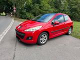 Peugeot 207 Scheckheftgepflegt, TÜV bis 03/2027 - Peugeot 207 Gebrauchtwagen in Nürnberg