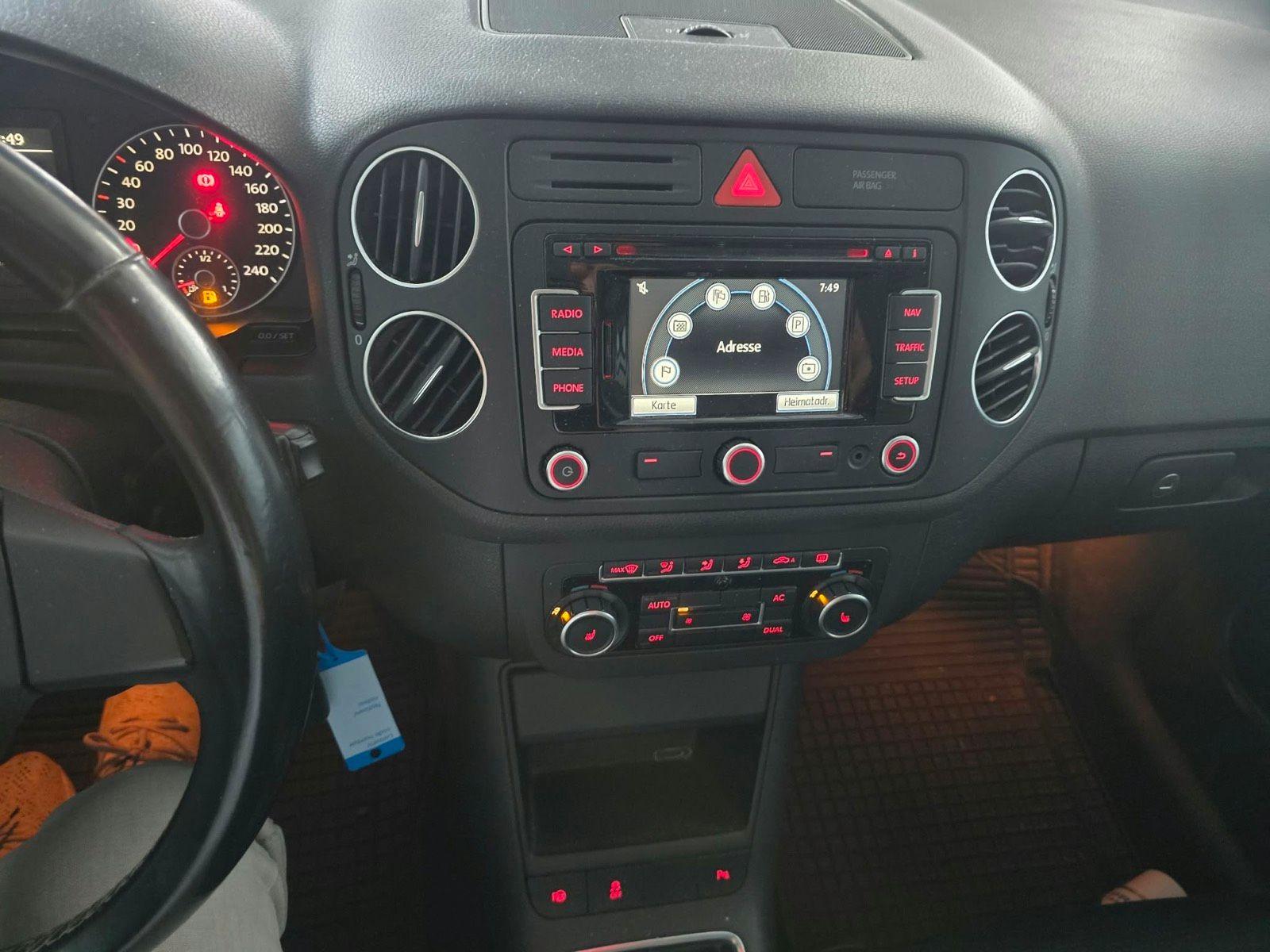 Volkswagen Golf 2010 — photo 8