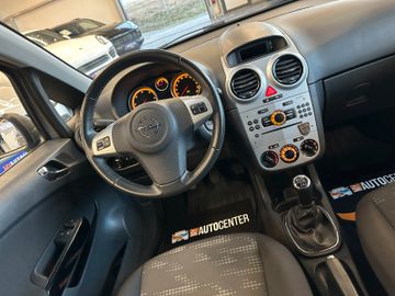 Opel Corsa D Satellite