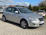Kia cee'd / Ceed  TÜV 4.27 AHK 63,00 Euro/Monat - Kia cee'd / Ceed Gebrauchtwagen in Bremen