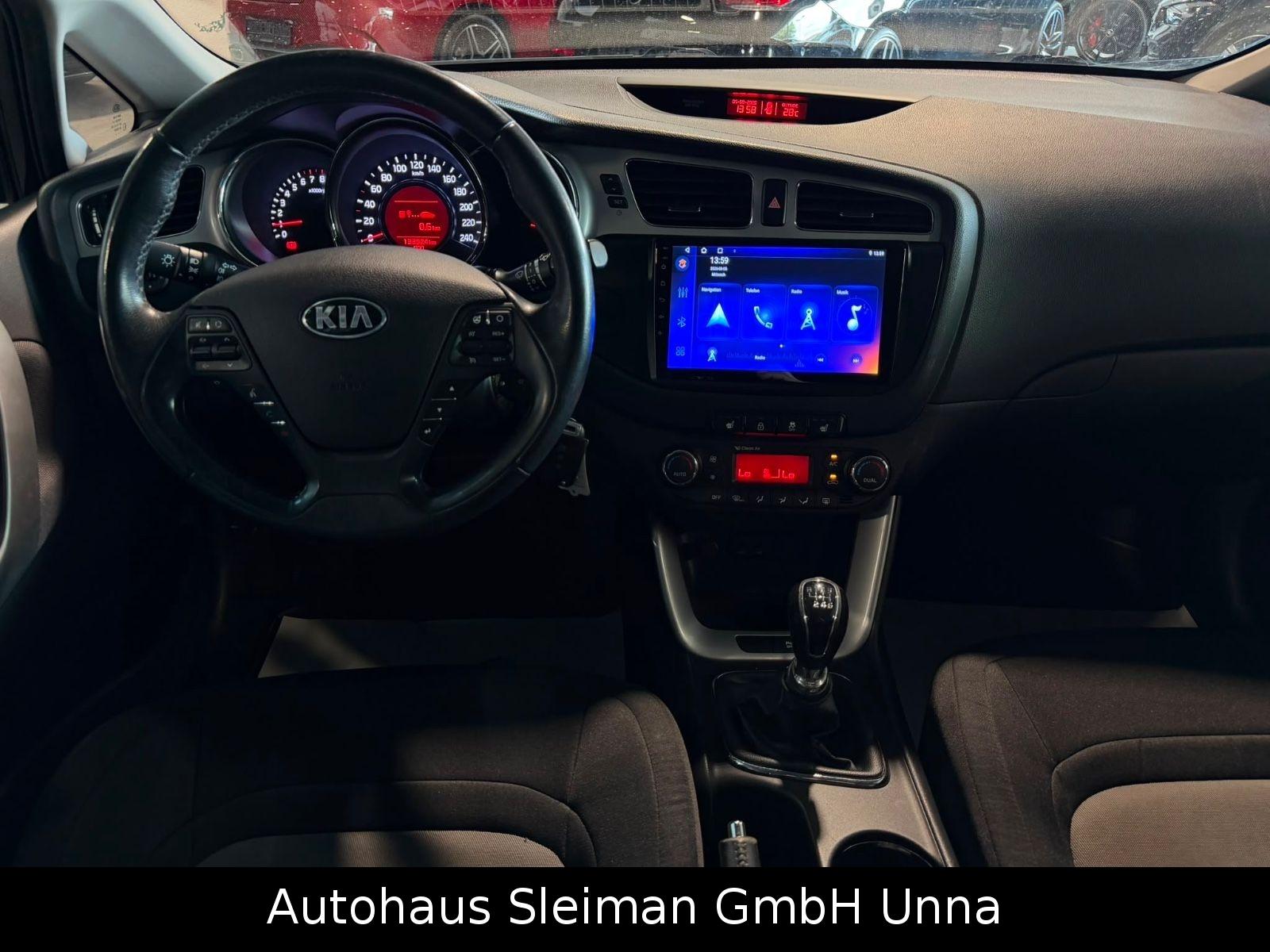 Kia cee'd 2014 — photo 9