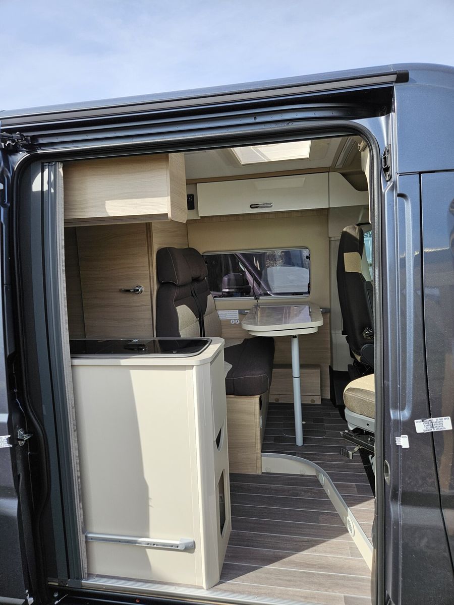 Fahrzeugabbildung Forster Vantasy FV636EB Autom. 140PS