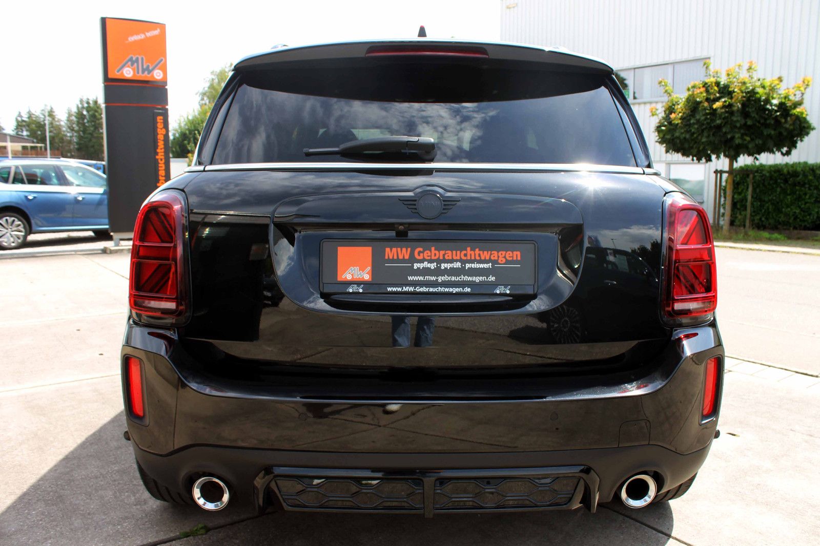 Fahrzeugabbildung MINI Countryman John Cooper Works ALL4 ACC PANO HUD