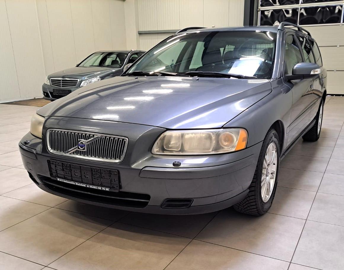 Volvo V70 2006 — engine 2.435 cm³, 140 HP (103kW)