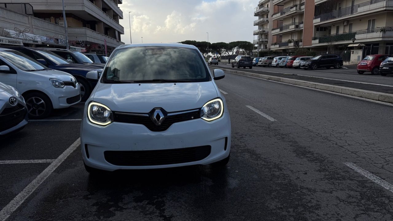 RENAULT Twingo