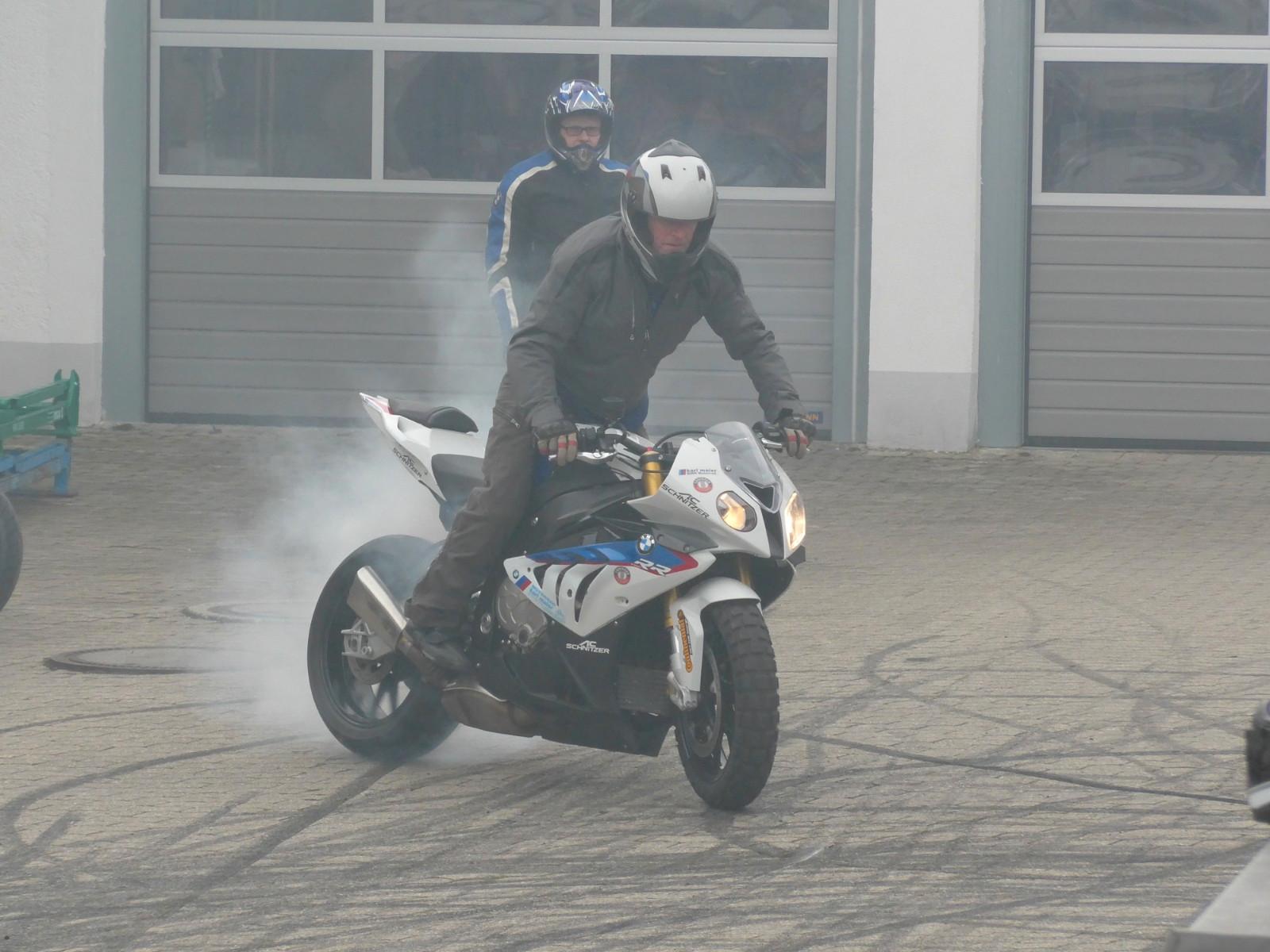 BMW K1600GT Bilder kommen noch!