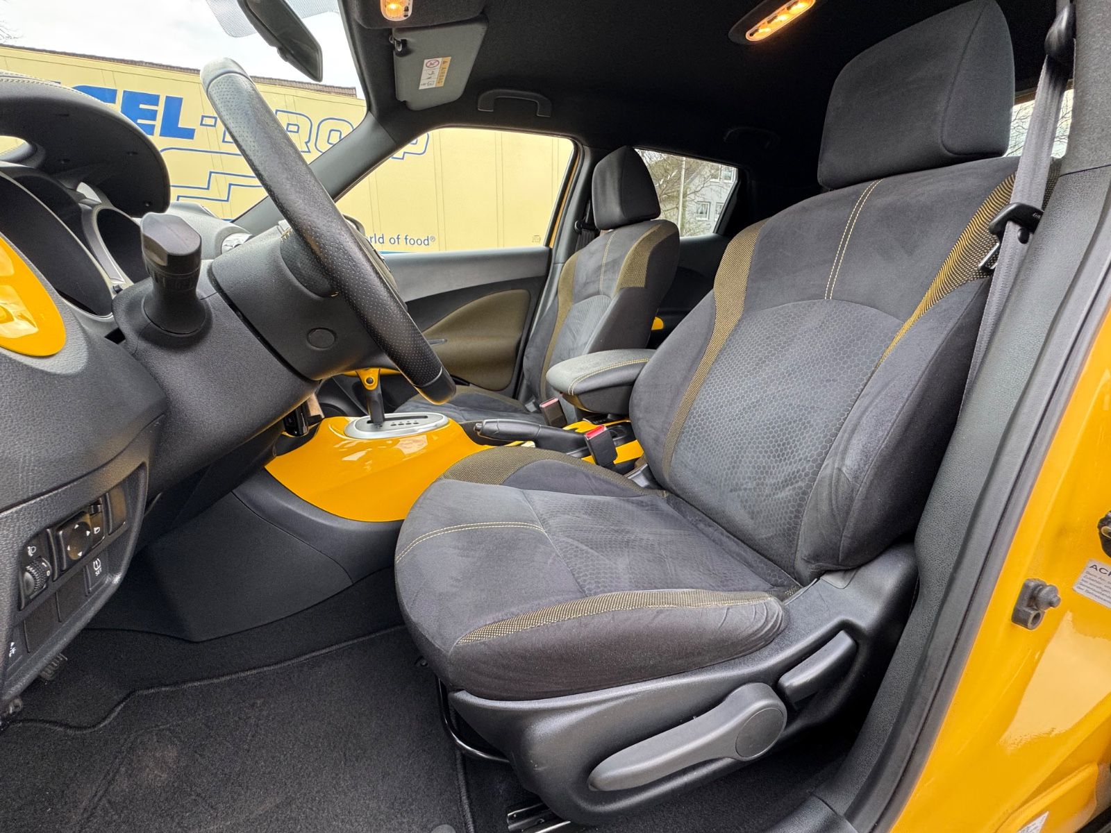 Juke*AHK*Temp*BT*Klimaaut.*Nav*Alcantara*Kamera*
