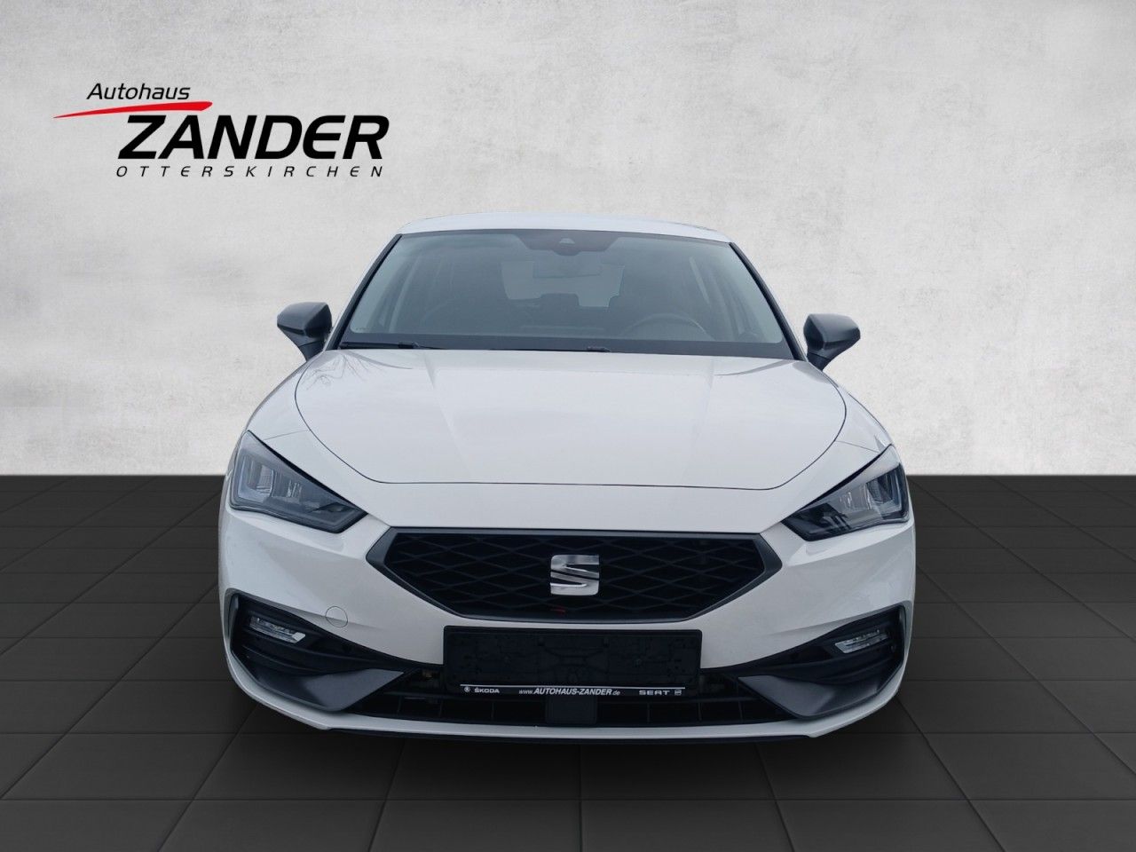 Fahrzeugabbildung SEAT Leon FR e-Hybrid Im Kundenauftrag! 8fach bereift