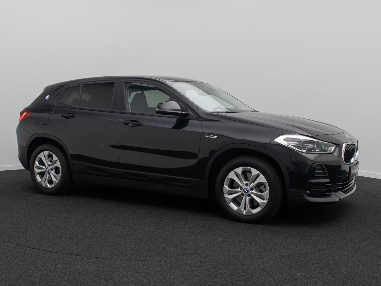 Fahrzeugabbildung BMW X2 xD25e Kamera DAB LED Parkassistent Navi Sport