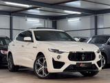 Maserati Levante GranSport Q4 PANO*H&K*SKYHK*ASSIST+*CRBN - Maserati Levante S-GRANSPORT