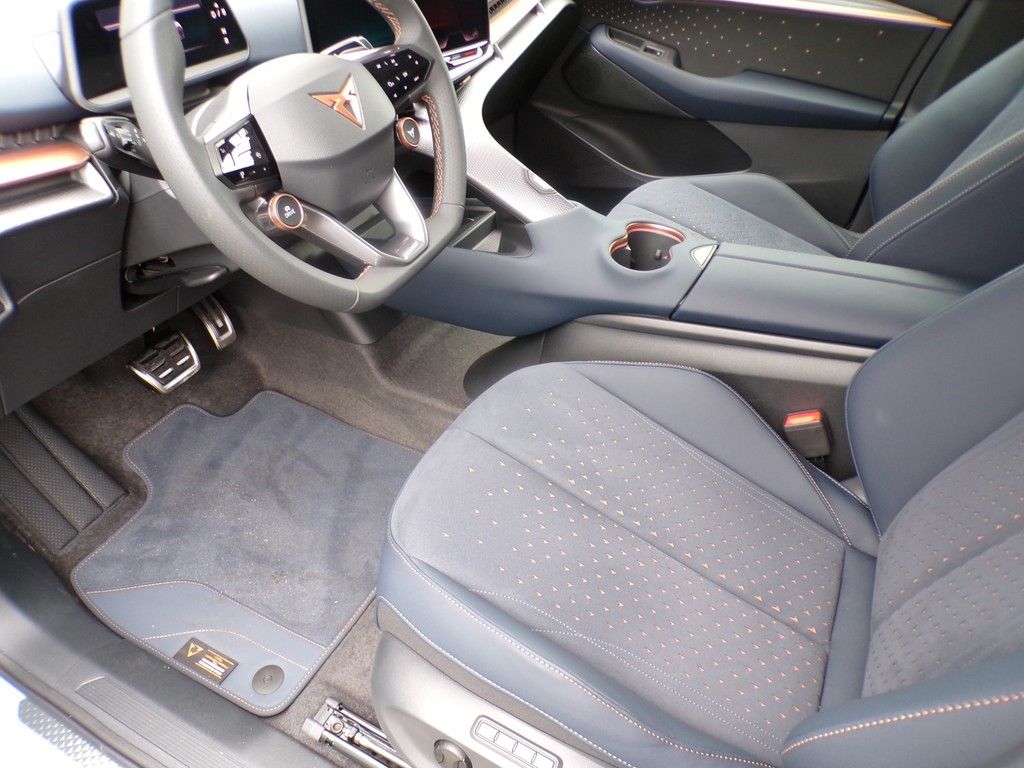Fahrzeugabbildung CUPRA Tavascan VZ 4Drive DSG
