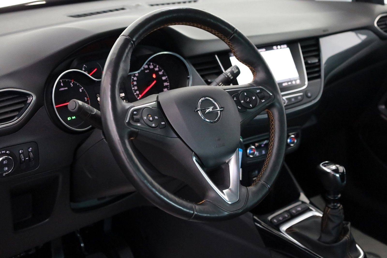 Fahrzeugabbildung Opel Crossland (X) Innovation Navi,LED,PDC,Allwetter