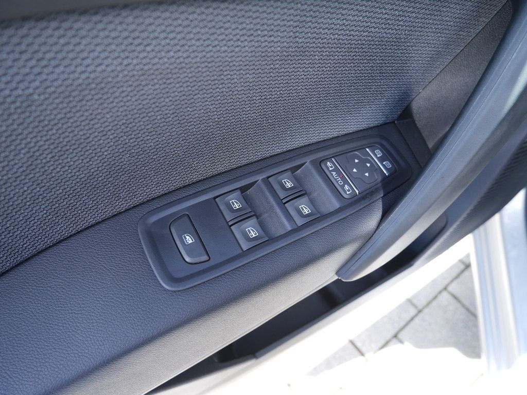 Fahrzeugabbildung Renault Kangoo E-TECH 100% elektr. Techno EV45 AC22