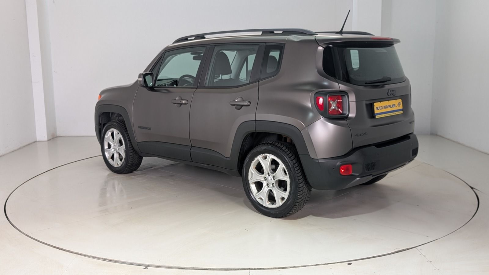 Fahrzeugabbildung Jeep Renegade 2.0 MultiJet II 140 AWD * AHK Night Eag
