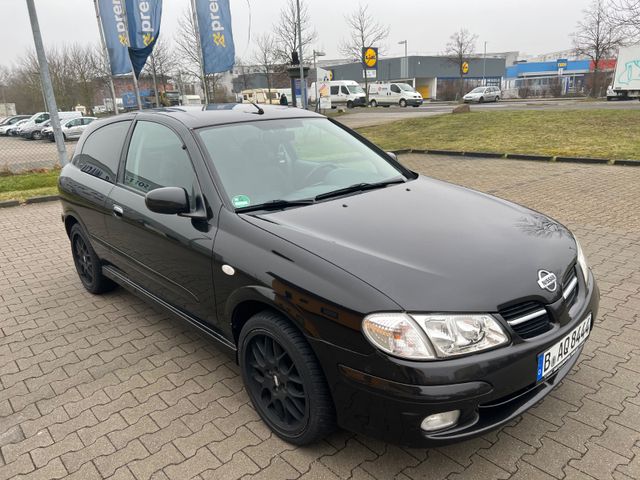 Nissan Almera Sport 1.5I Sport TÜV01/26 Allwetterreifen