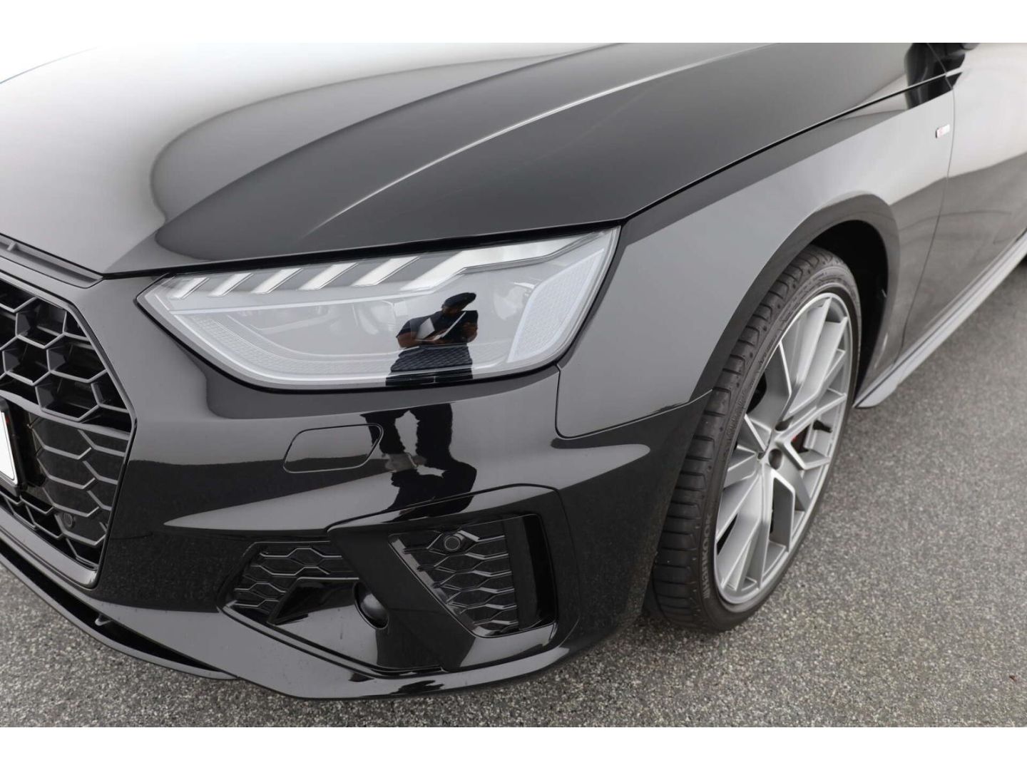 Audi A4 Avant 45 TFSI quattro S line competition plus foto 7