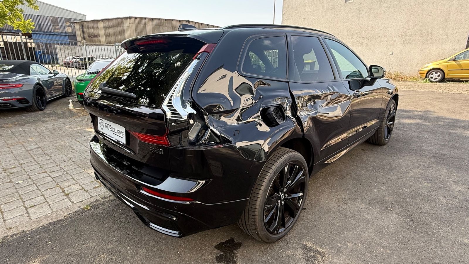 Fahrzeugabbildung Volvo XC 60 XC60 R-Design Black Edition AWD fahrbereit