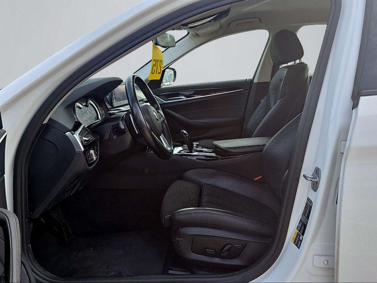 BMW 530 e Sport Line | LED | Navi | Kamera | SHZ