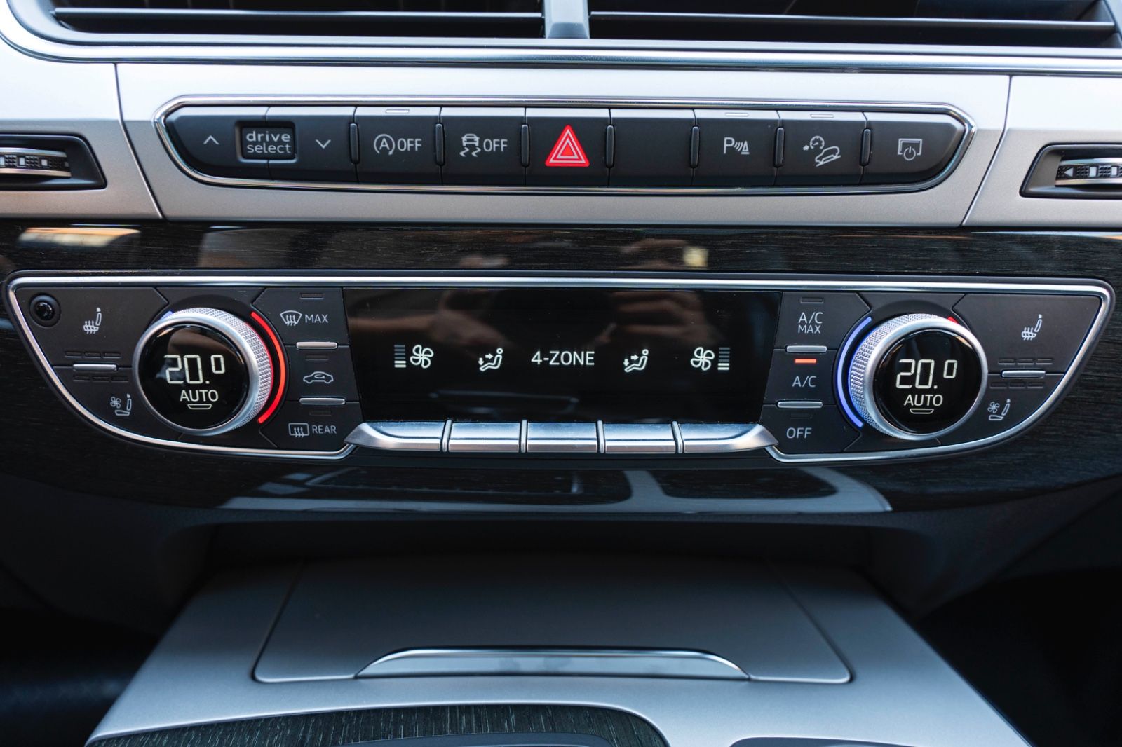 Fahrzeugabbildung Audi Q7 3.0 TFSI Quattro S-LINE LED 360° PANO 7SITZE