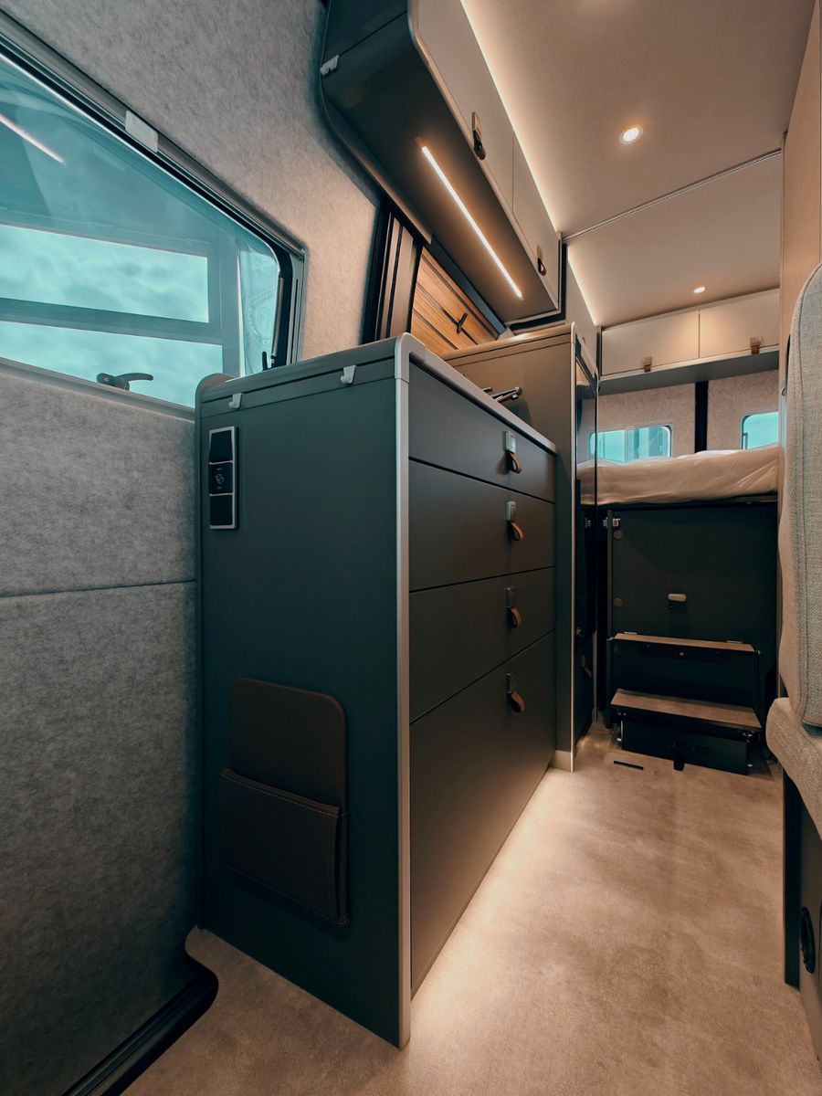 Fahrzeugabbildung HYMER / ERIBA / HYMERCAR GRAND CANYON S 4x4 MB 600 2025 - SCHLAFDACH