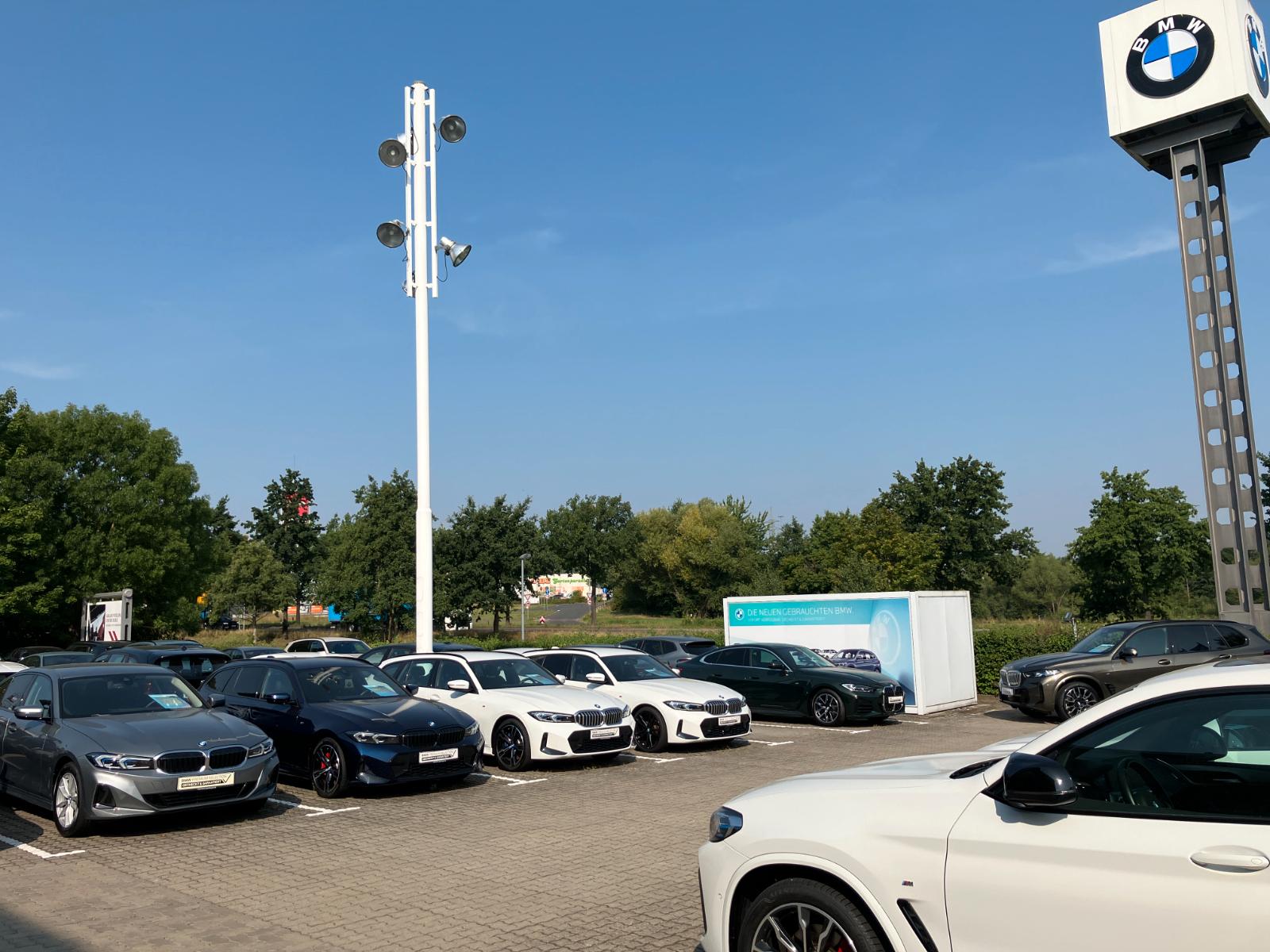 showroom-image-main