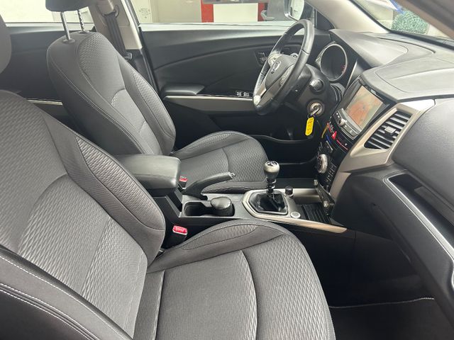 Fahrzeugabbildung Ssangyong Tivoli 1.6 e-XGi 160 QUARTZ+Kamera+Navi+SHZ+LED