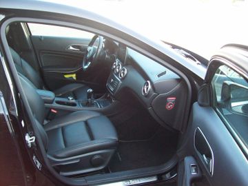 Bild 5 Mercedes-Benz A 180 Style Alu Klima PDC+Kam+Parkassi SHZ Navi