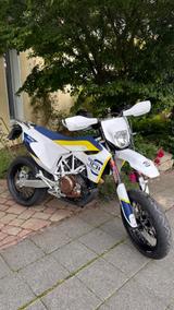 Husqvarna 701 Supermoto - HUSQVARNA ENDURO