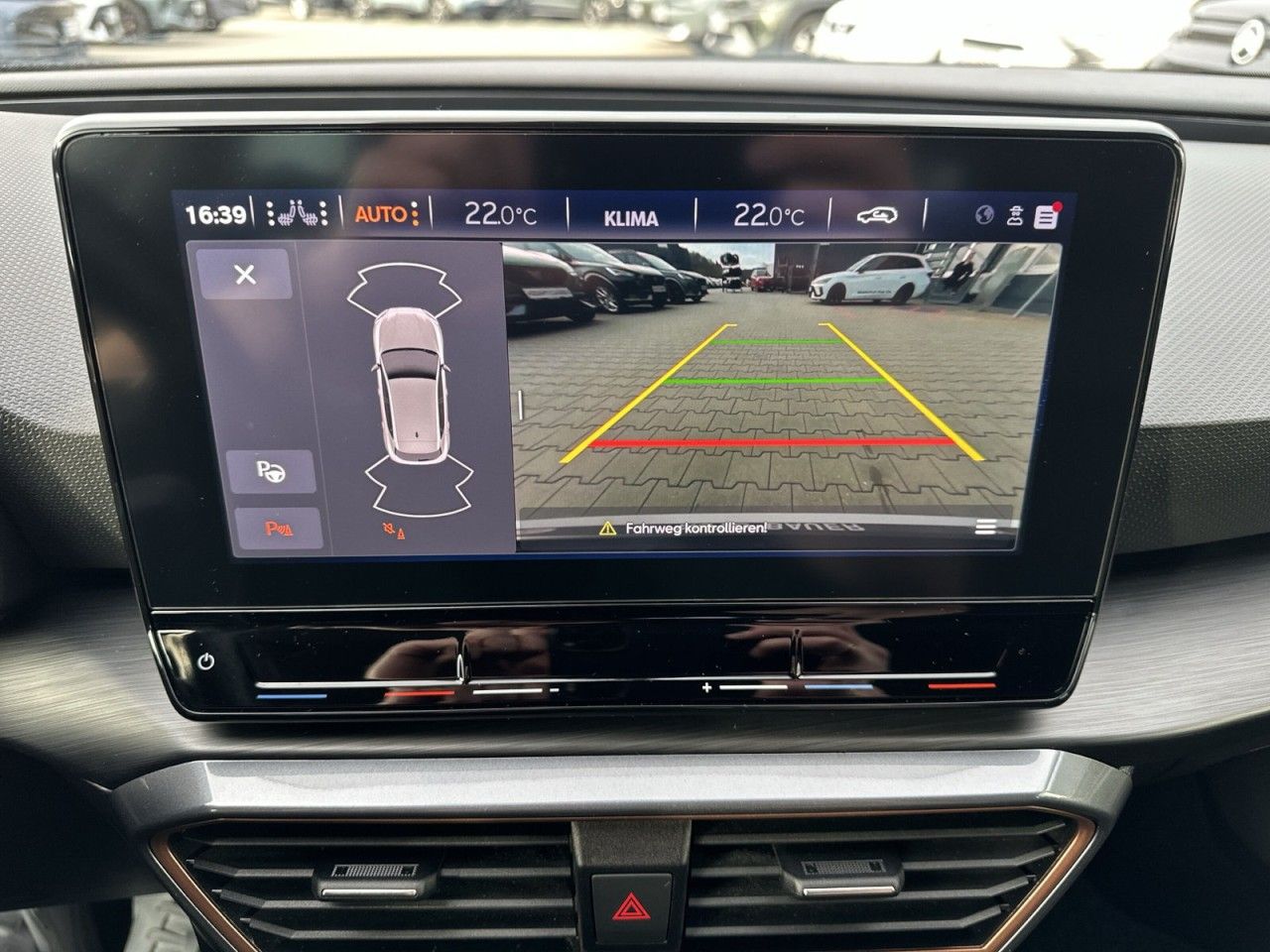 Fahrzeugabbildung CUPRA Leon 1.5 TSI ACT 150 PS 6-Gang