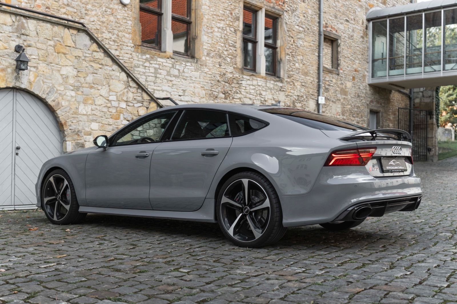 Fahrzeugabbildung Audi RS7 4.0 TFSI quattro PERFORMANCE BOSE HUD KAM