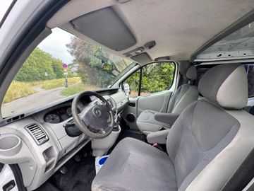 Opel Vivaro - 8